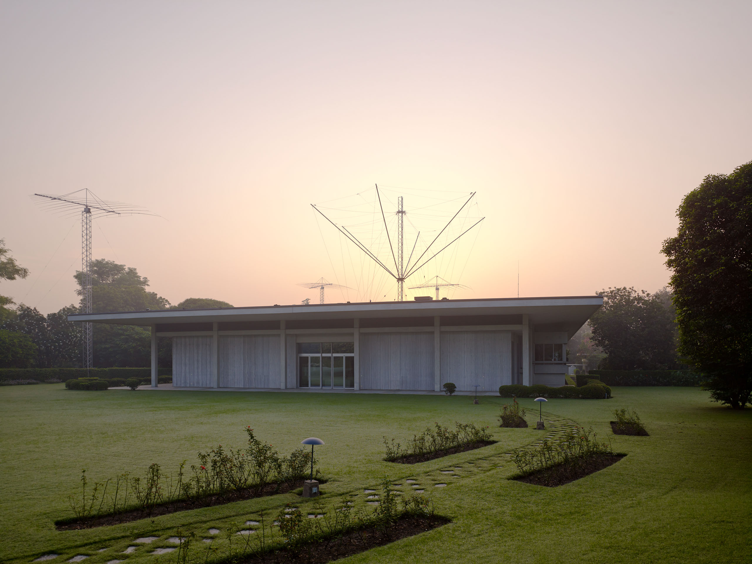 E13452 Alpa 040449 j2560